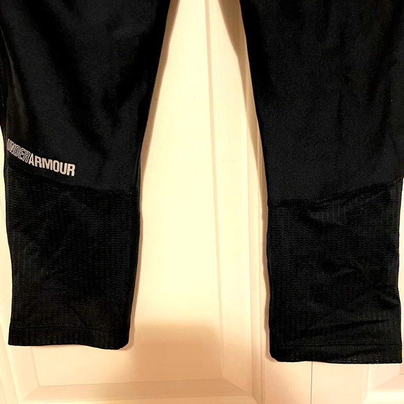 Under Armour activewear leggings - Picture 2 of 5